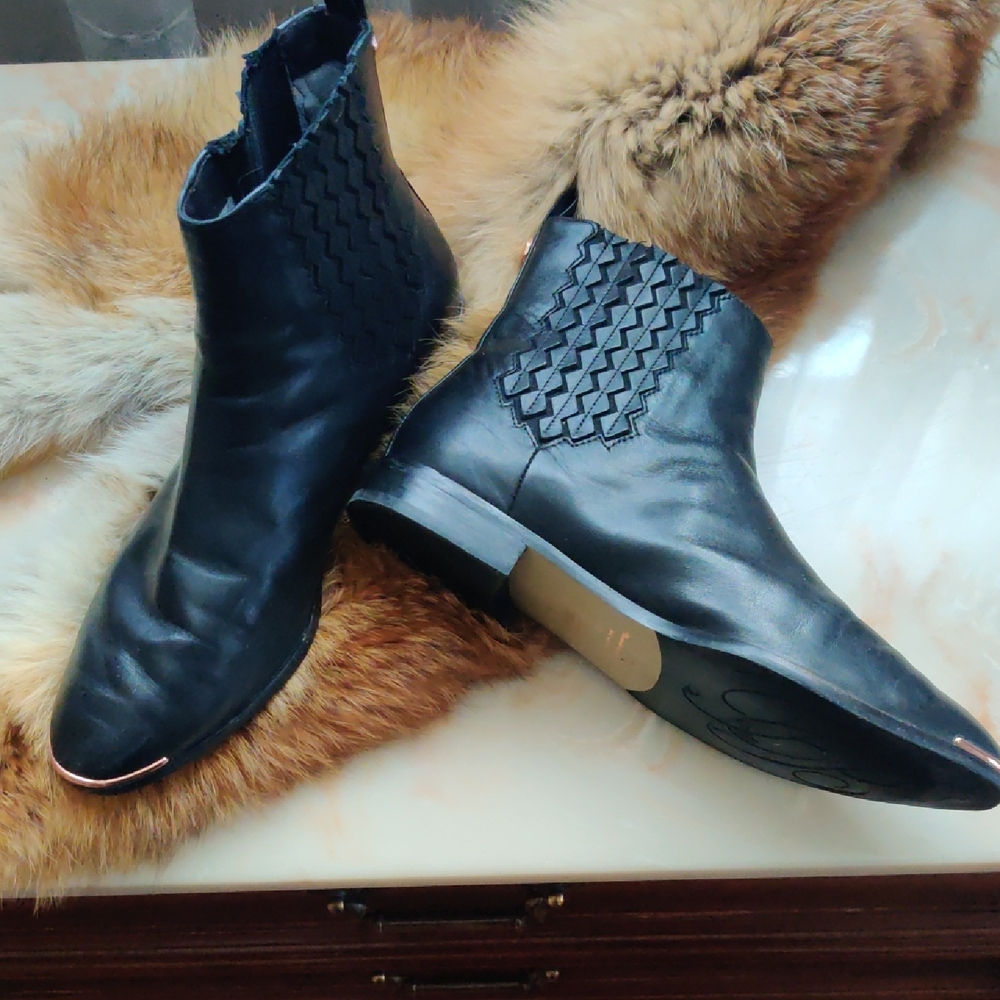 Ted Baker London Black Ankle Boots with Textured Upper